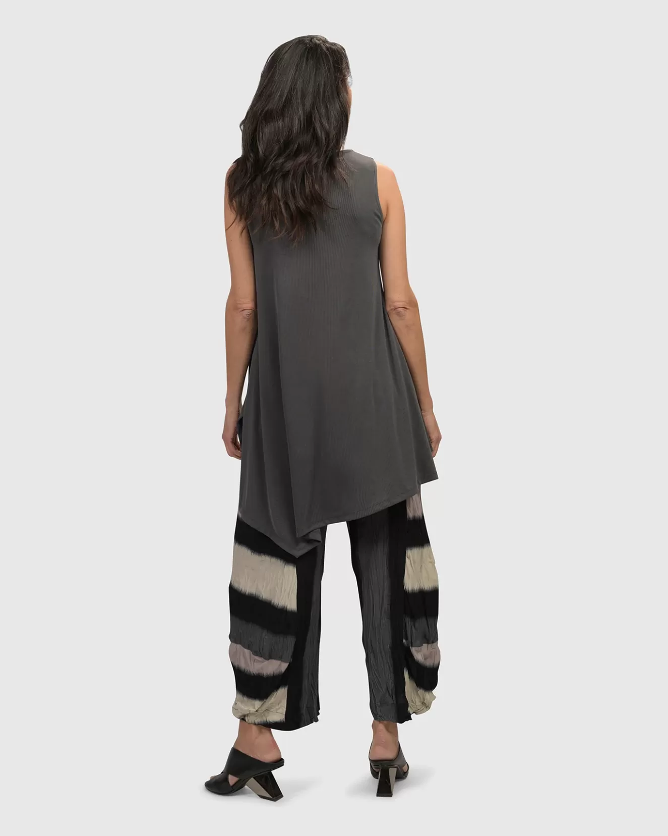 * Tanks>Alembika. Essential Joy Sleeveless Tunic Top. Mid-Grey