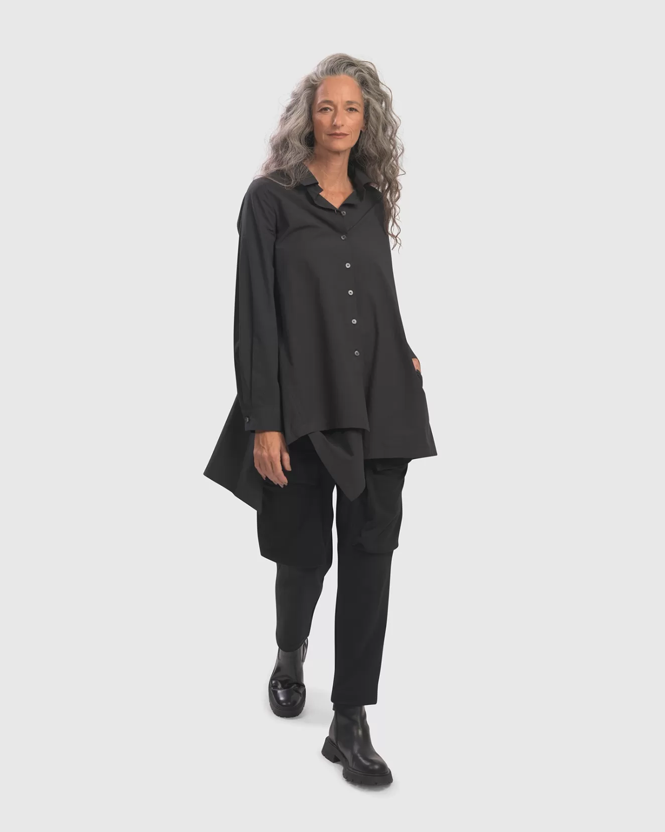 * Tunics>Alembika. Urban Angled Button Down Tunic. Black