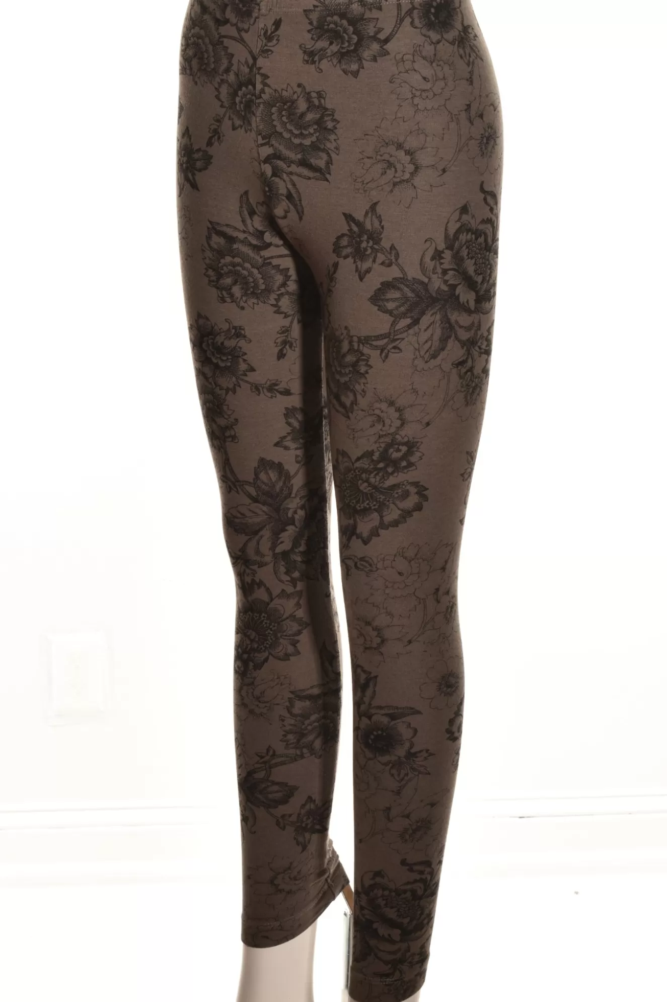 * Leggings>Bryn Walker. Basic Legging. Ibex