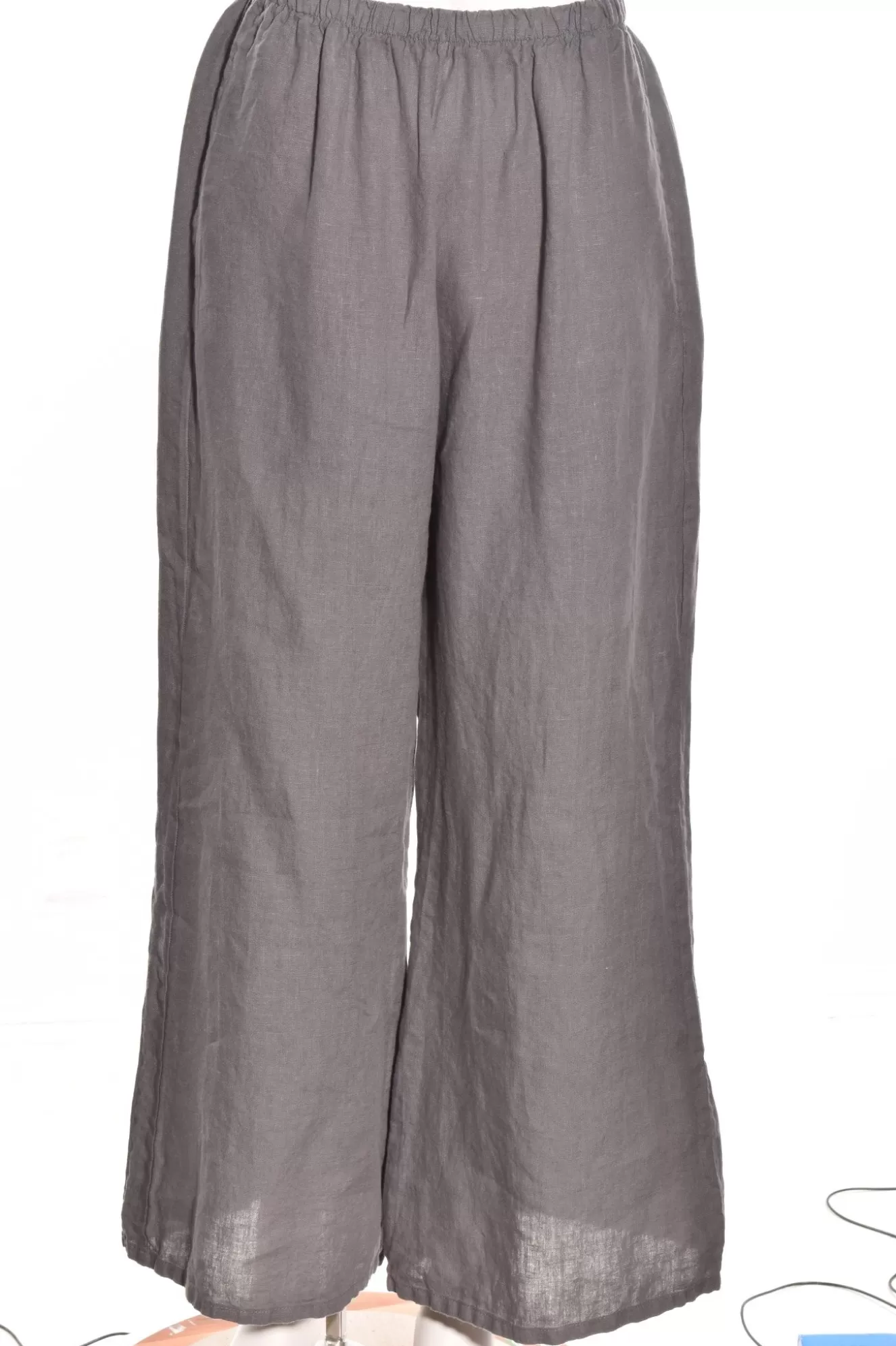 * Pants>Bryn Walker. Osca Pant In Lightweight Linen. Grayling