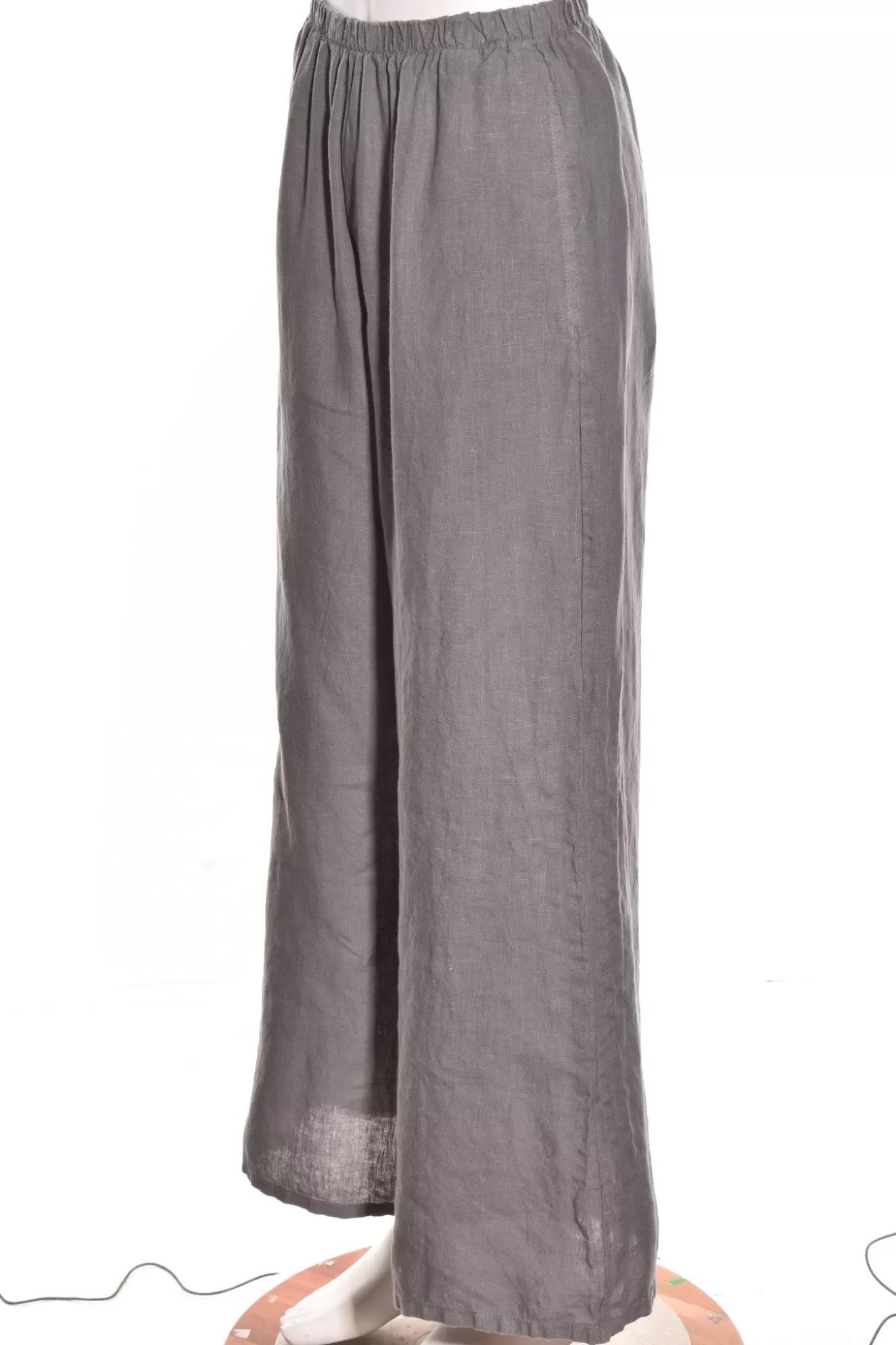 * Pants>Bryn Walker. Osca Pant In Lightweight Linen. Grayling