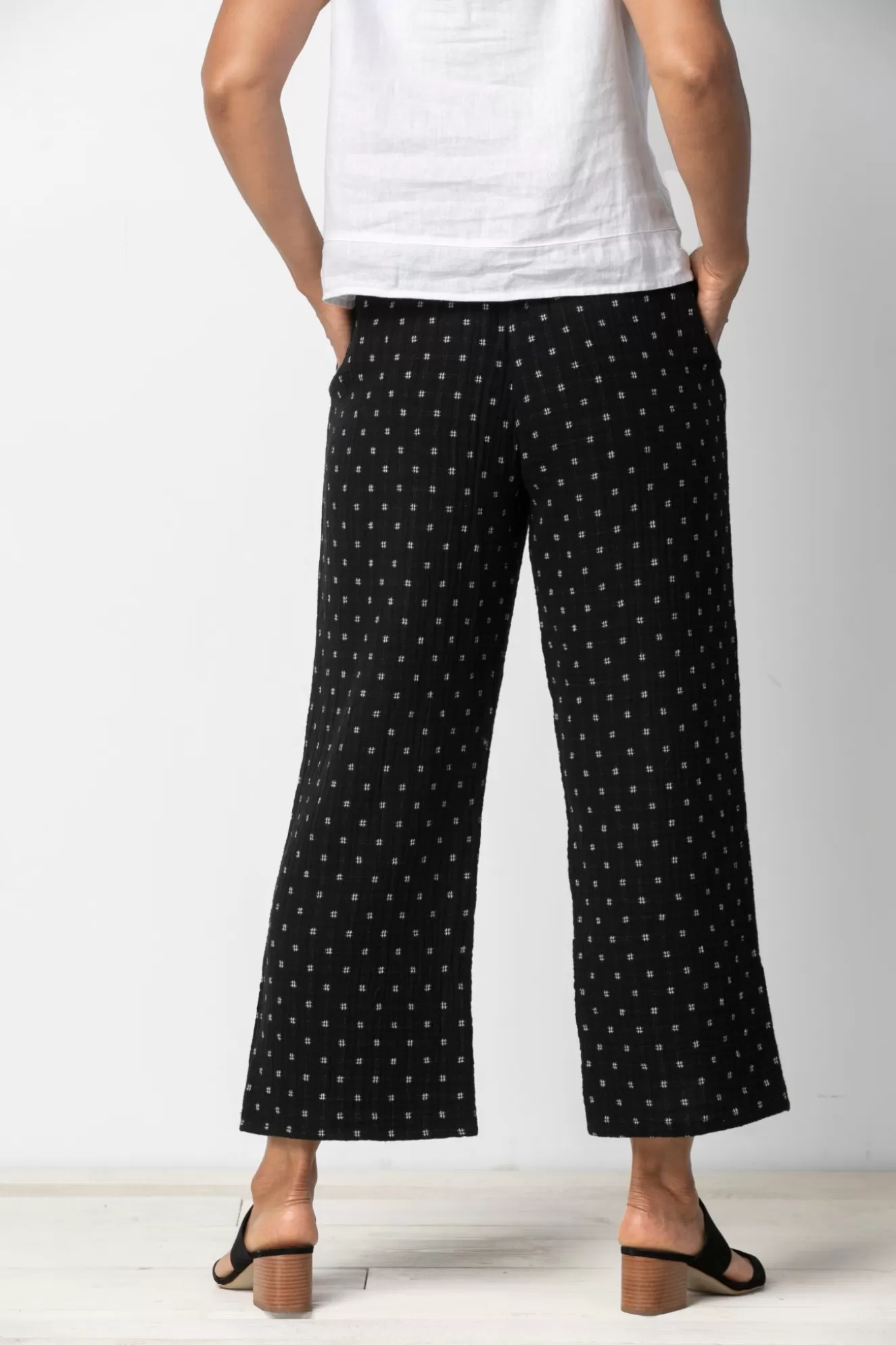 * Pants>Habitat. The Double Cotton Easy Crop Pant. Black