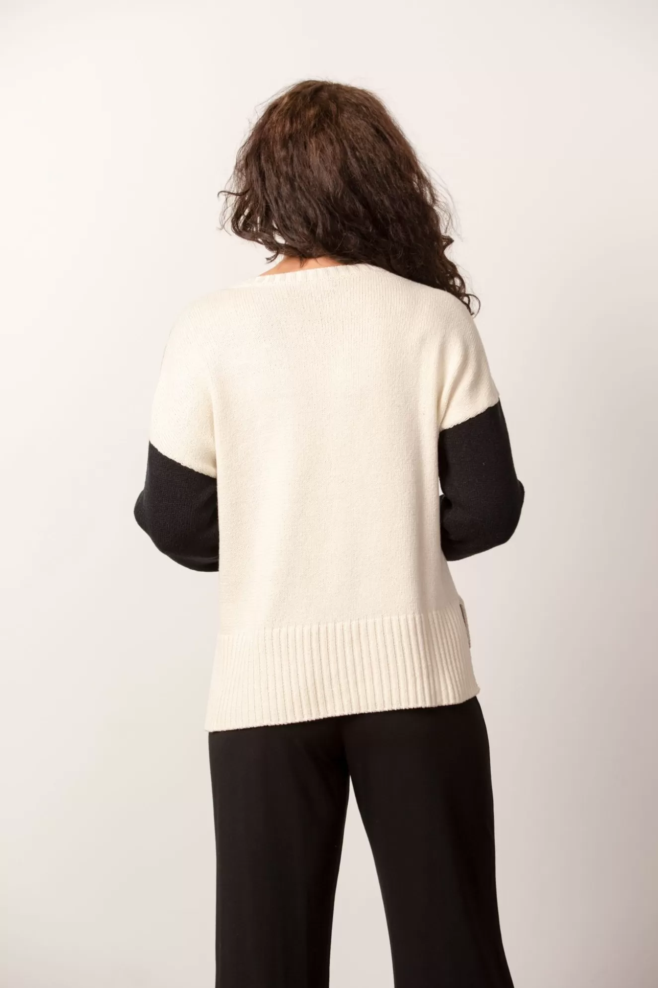 * Sweaters>Habitat. Yin Yang Pullover. Black-And-White