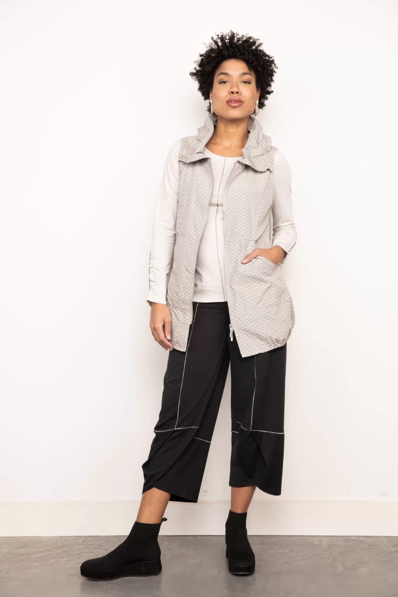 * Pants>Liv. By Habitat. Essential Layers Zanna Pant. Black