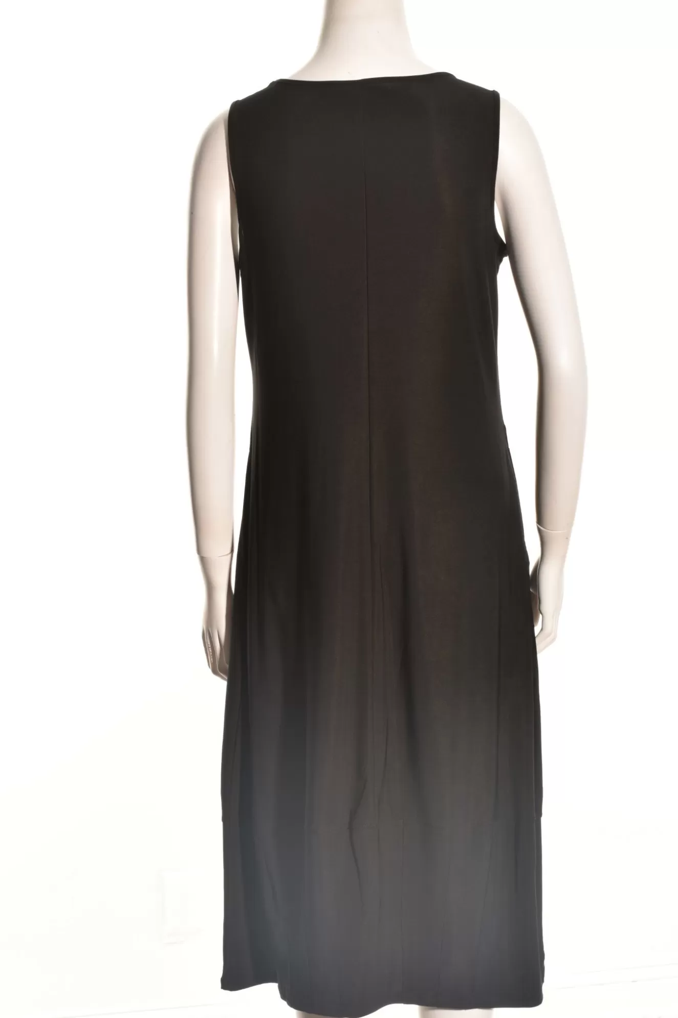 * Boutique-Style Dresses>Liv. By Habitat. Knit Sleeveless Dress. Black