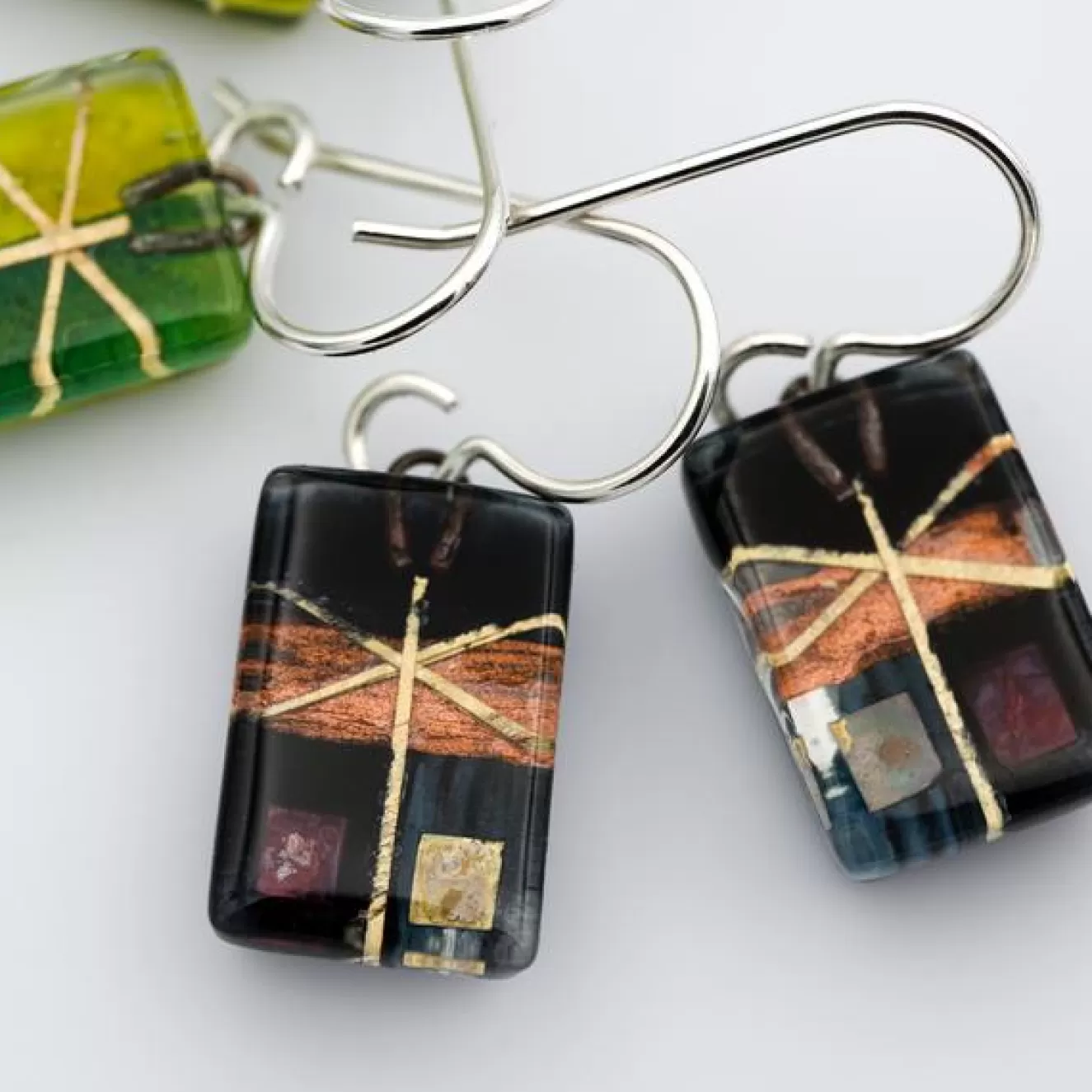 * Gifts>Momo. Earrings. Black Dragonfly Drops.