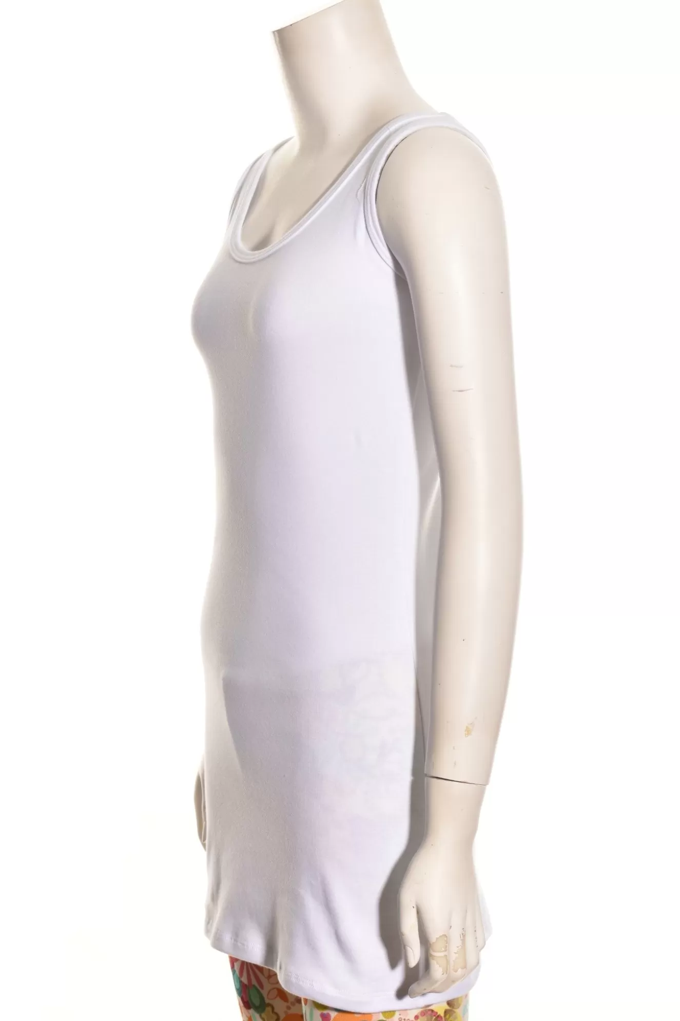 * Tunics>Necessitees. Tunic Length Tank. White