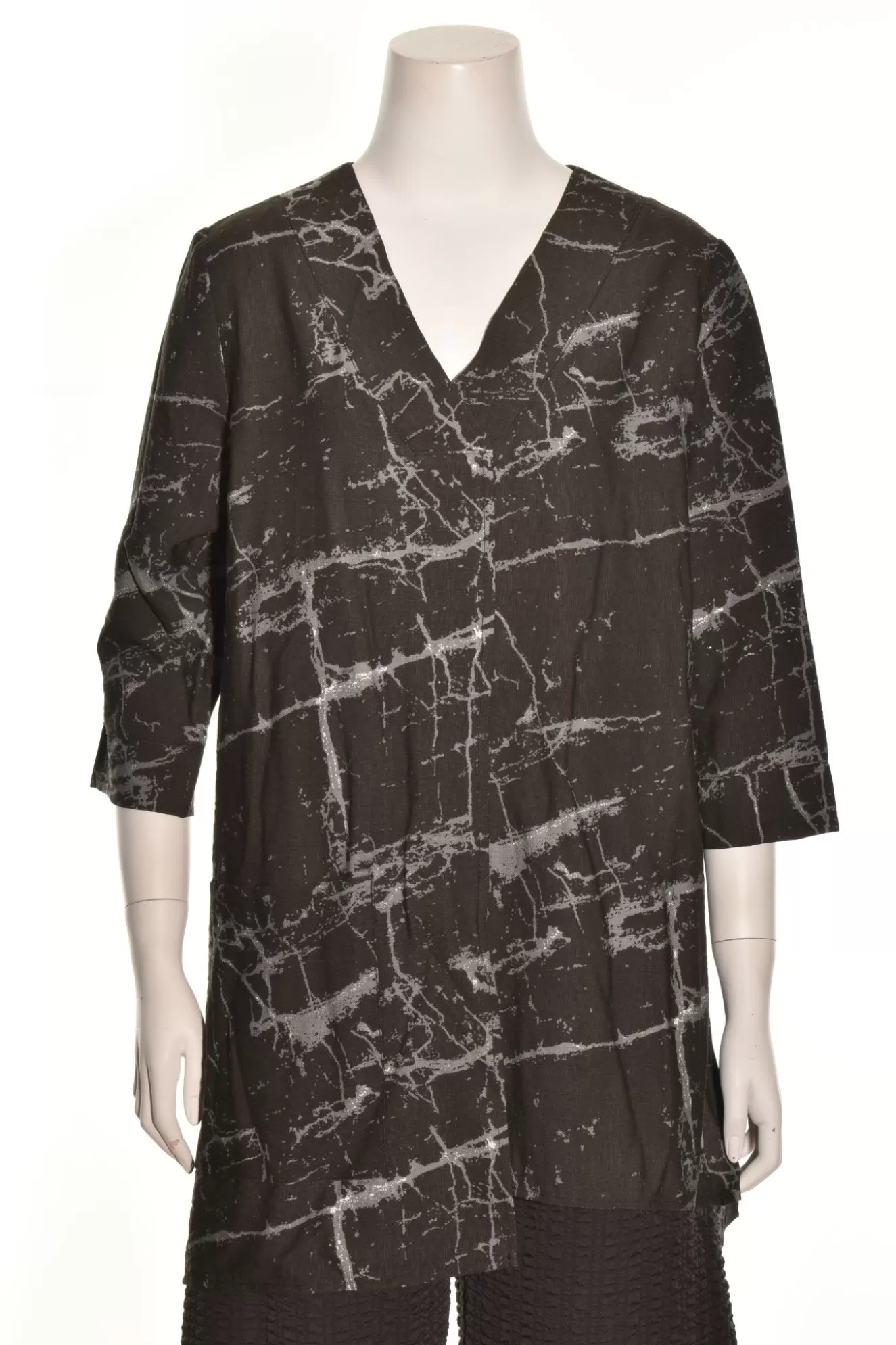 * Tunics>Niche. Reef Tunic. Black-Marble