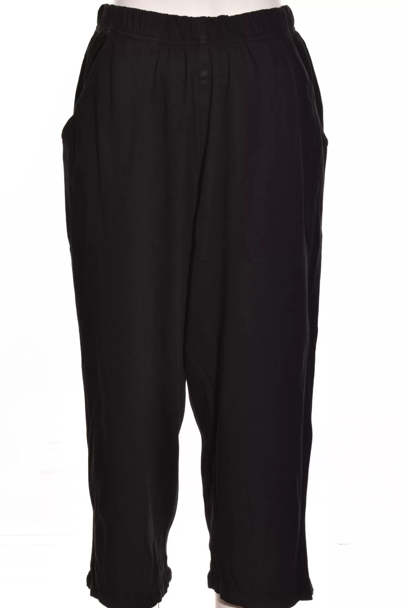 * Pants>Prairie Cotton. Crop Pant. Black