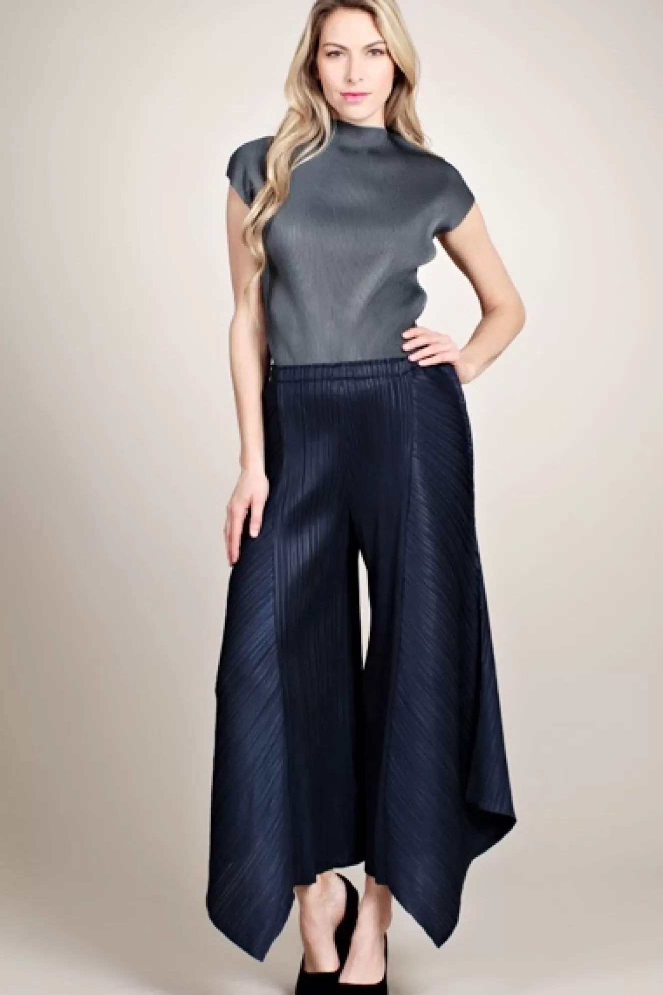 * Pants>Vanite Couture. Wide Leg Angled Hem Pant.